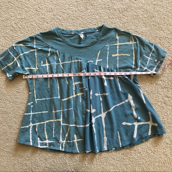 Anthropologie Akemi & Kin Oversized Tee - Picture 13 of 14